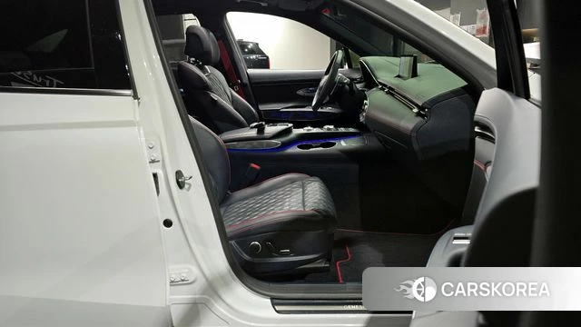 Genesis GV70 2021 Черный из Кореи, фото 2