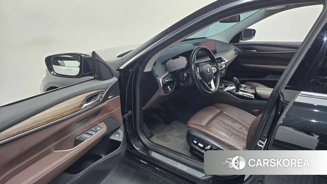 BMW 6 Series GT (G32) 2022 Черный из Кореи, фото 2