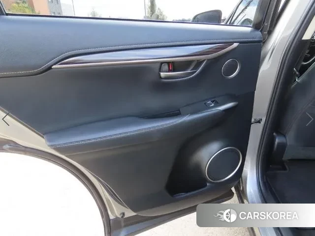 Lexus NX300h 2018 Серый из Кореи, фото 2