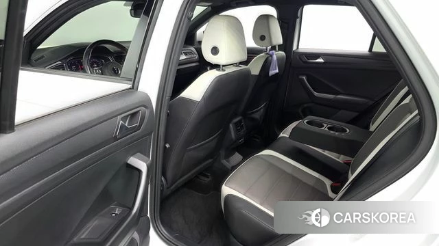 Volkswagen T-Roc 2021 Белый из Кореи, фото 2