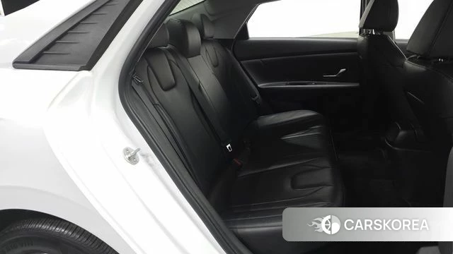 Hyundai Avante Hybrid (CN7) 2021 Белый из Кореи, фото 2