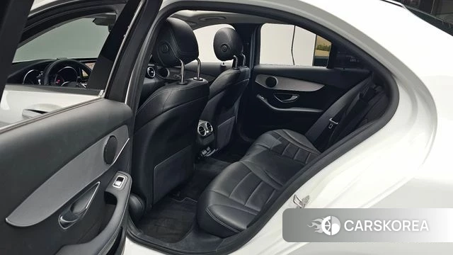 Mercedes-Benz C-Class W205 2020 Белый из Кореи, фото 2