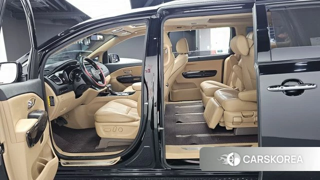 Kia The New Carnival 2018 Черный из Кореи, фото 2