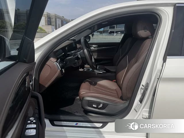 BMW 5 series 2022 Белый из Китая, фото 2