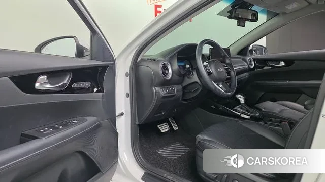 Kia The New K3 2nd generation 2022 Черный из Кореи, фото 2