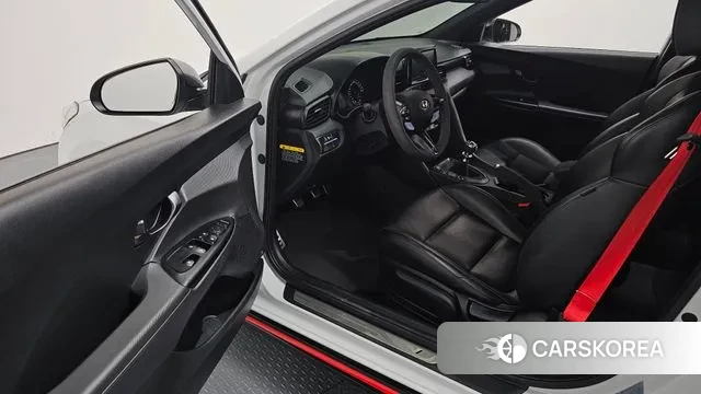 Hyundai Veloster (JS) 2018 Белый из Кореи, фото 2