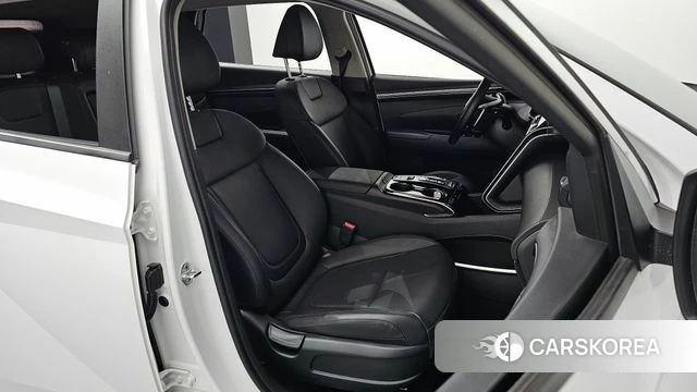 Hyundai Tucson (NX4) 2021 Белый из Кореи, фото 2