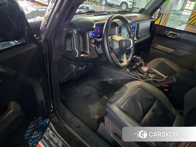 Ford Bronco 6th Generation 2022 Черный из Кореи, фото 2