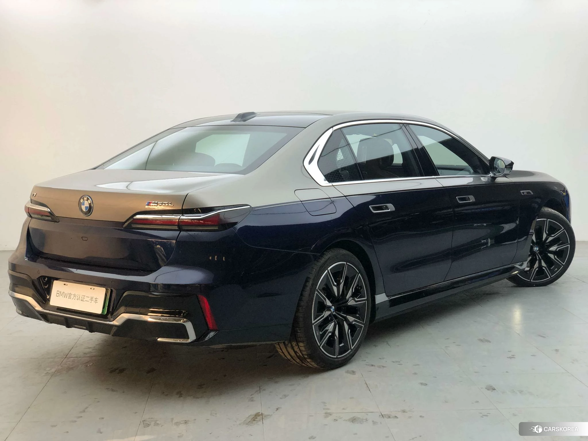 BMW i7 2023 Синий из Китая, фото 2