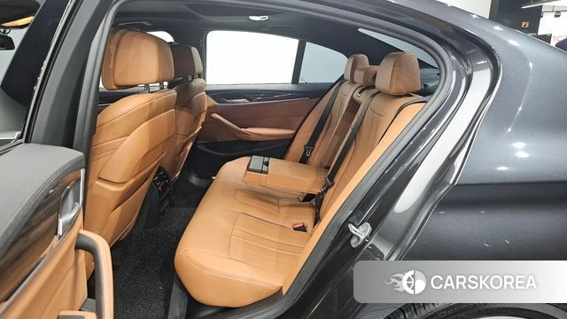 BMW 5 Series (G30) 2020 Серый из Кореи, фото 2