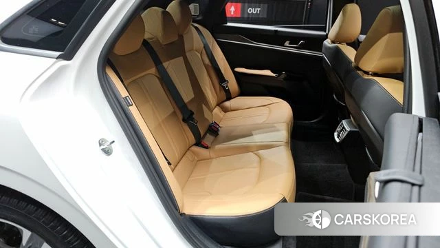 Kia K5 3rd generation 2023 Белый из Кореи, фото 2