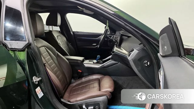 BMW i4 2022 Зеленый из Кореи, фото 2