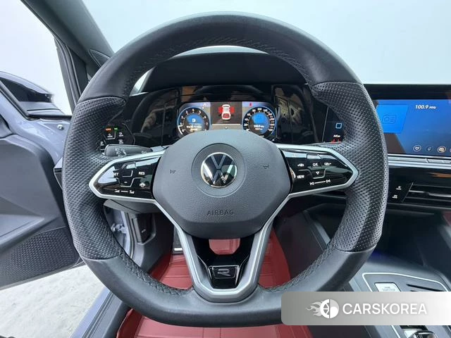 Volkswagen Golf 2023 Темно-серый из Китая, фото 2
