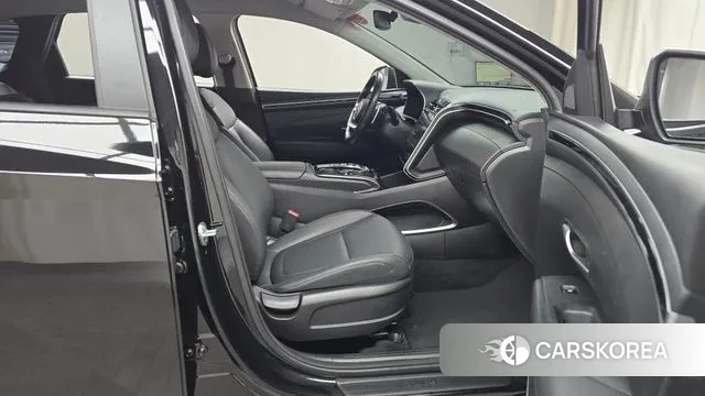 Hyundai Tucson (NX4) 2023 Черный из Кореи, фото 2