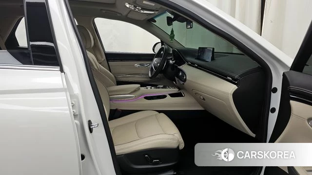 Genesis GV70 2024 Белый из Кореи, фото 2