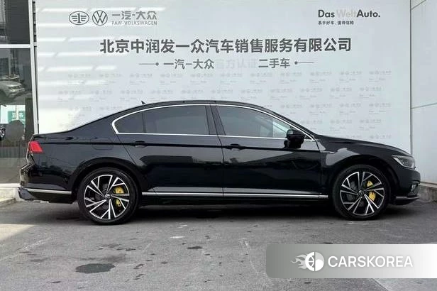 Volkswagen Magotan 2022 Черный из Китая, фото 2
