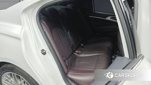 Genesis The New G70 id 3916033 из Кореи 2