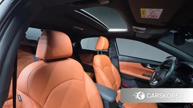 Kia The New K3 2nd generation 2022 Белый из Кореи, фото 2