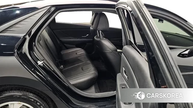 Hyundai Avante (CN7) 2022 Черный из Кореи, фото 2