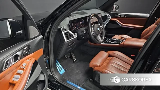 BMW X7 (G07) 2023 Черный из Кореи, фото 2