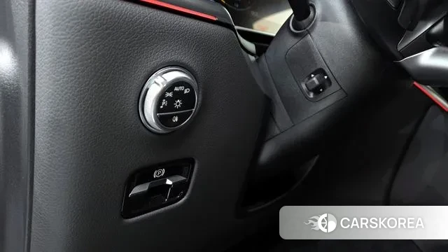 Mercedes-Benz GLC-Class X253 2024 Белый из Кореи, фото 2