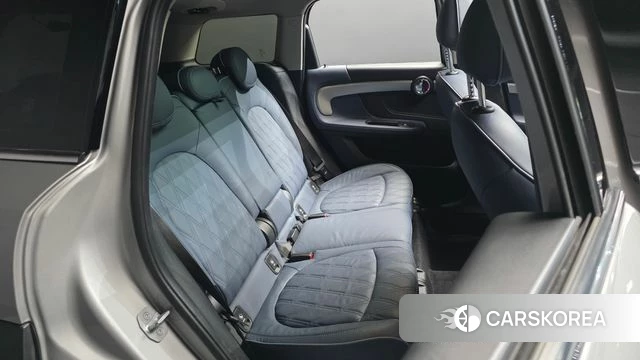 Mini Cooper S Countryman 2023 Серебристо-серый из Кореи, фото 2