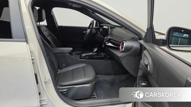 Chevrolet (GM Daewoo) Trax Crossover 2026 Жемчужный цвет из Кореи, фото 2