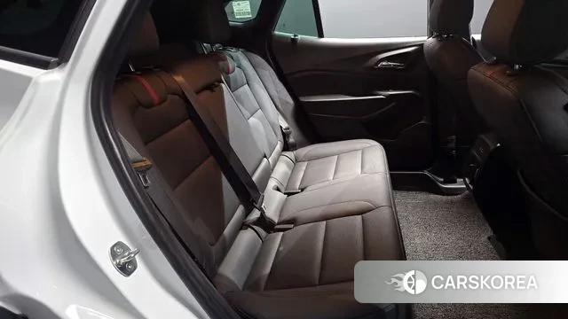 Chevrolet (GM Daewoo) Trax Crossover 2023 Белый из Кореи, фото 2