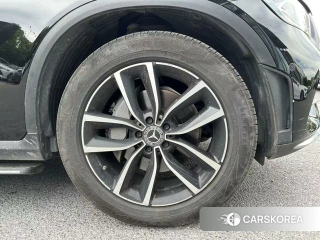 Mercedes-Benz GLC 2021 Черный из Китая, фото 2