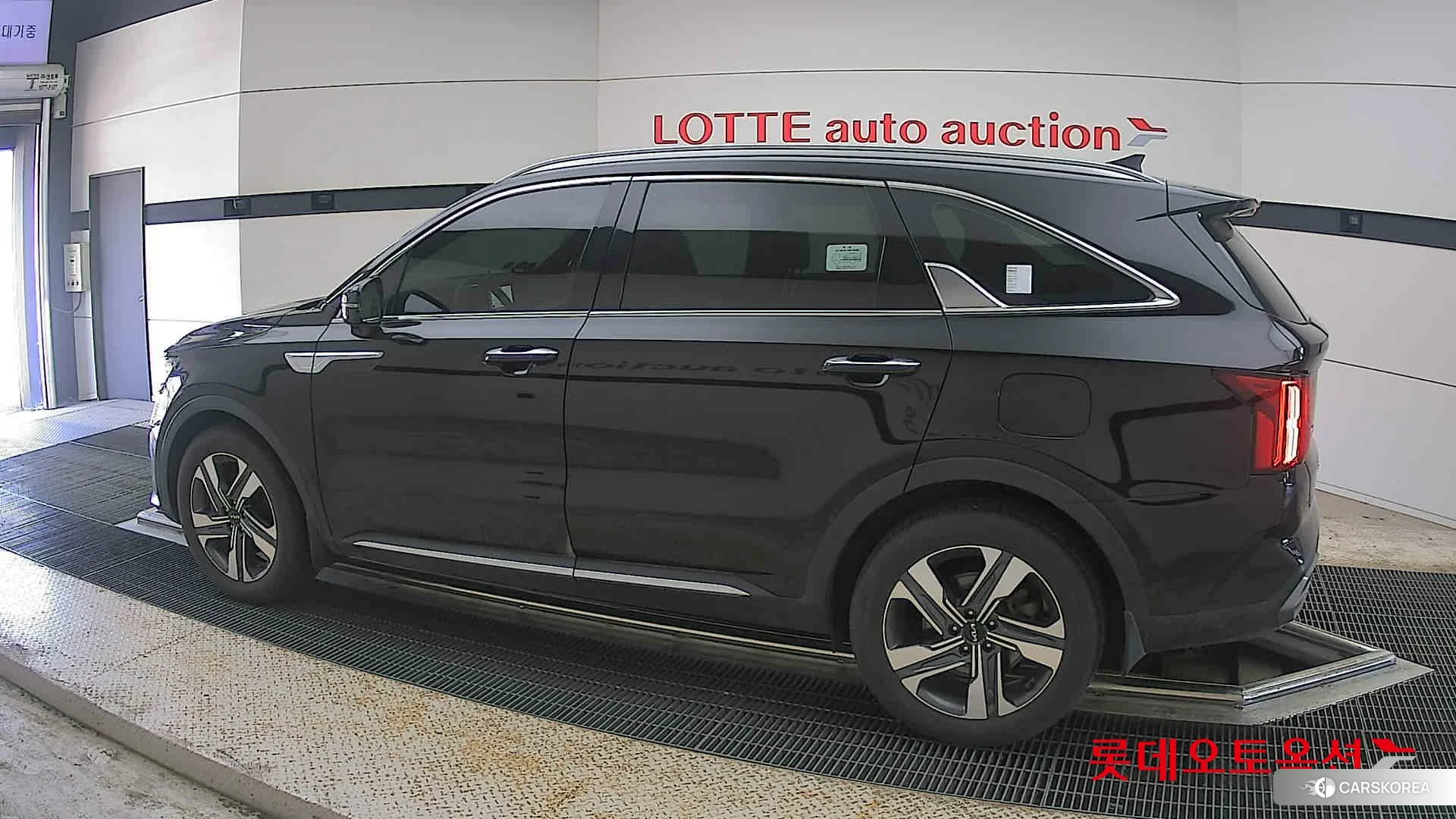 Kia Sorento Hybrid 2022 Черный из Кореи, фото 2
