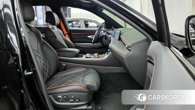 Genesis GV70 2024 Черный из Кореи, фото 2