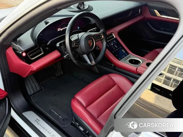 Porsche Taycan 2024 Белый из Кореи, фото 2