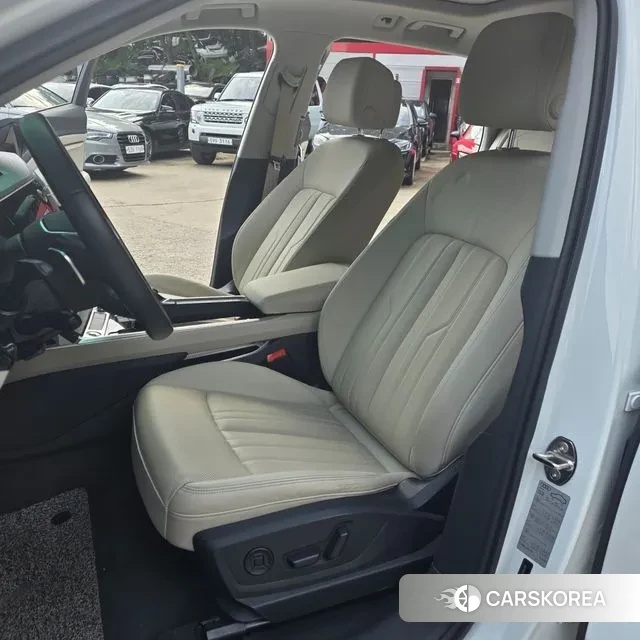 Audi e-Tron 2021 Белый из Кореи, фото 2