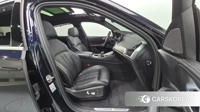 BMW X6 (G06) 2022 Черный из Кореи, фото 2