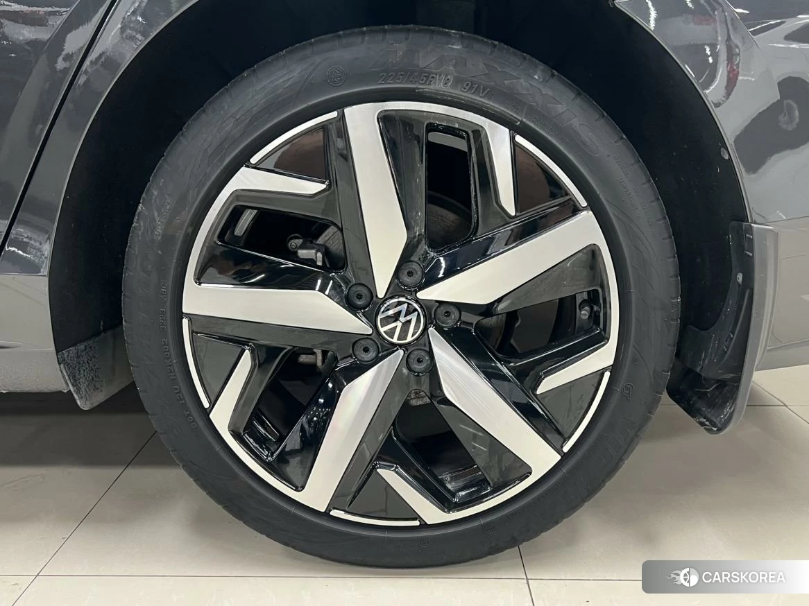Volkswagen Lingdu 2023 Темно-серый из Китая, фото 2