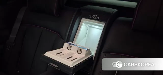 Rolls-Royce Phantom 2024 Черный из Кореи, фото 2