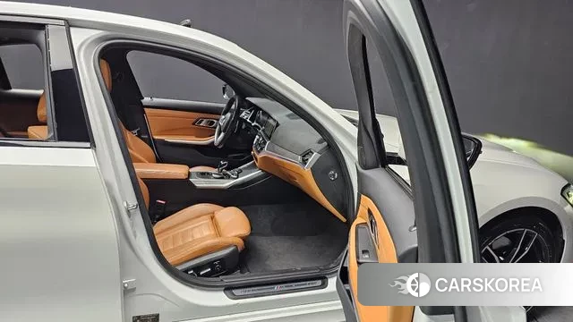 BMW 3 Series (G20) 2020 Белый из Кореи, фото 2