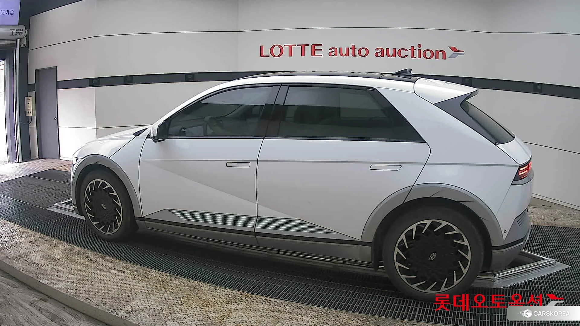 Hyundai IONIQ 5 2022 Atlas White из Кореи, фото 2