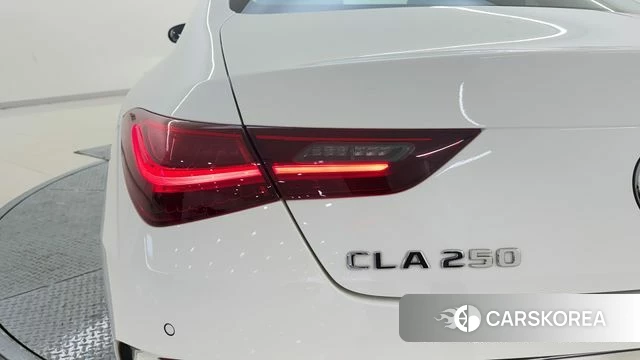 Mercedes-Benz CLA-Class C118 2025 Белый из Кореи, фото 2