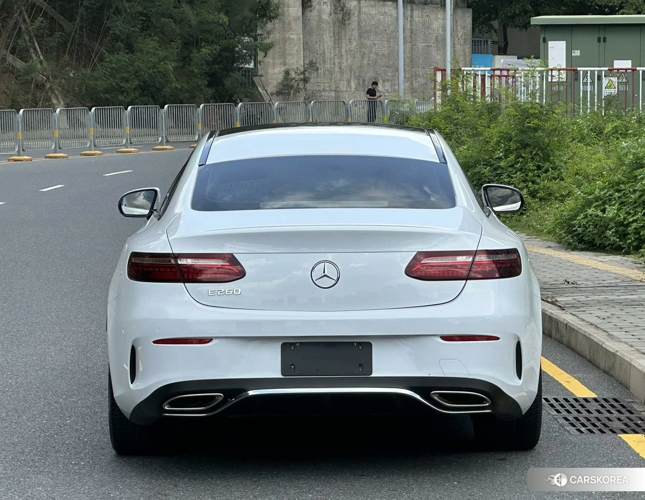 Mercedes-Benz E-class (imported) 2021 Белый из Китая, фото 2