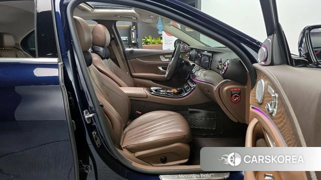 Mercedes-Benz E-Class W213 2019 Синий из Кореи, фото 2