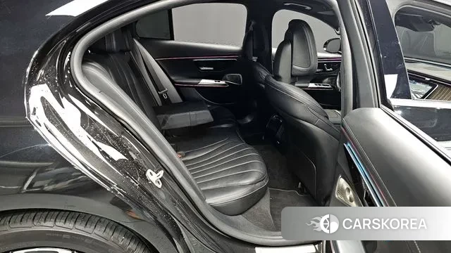 Mercedes-Benz E-Class W214 2024 Черный из Кореи, фото 2