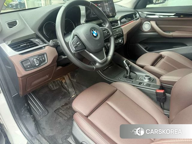 BMW X1 2021 Белый из Китая, фото 2