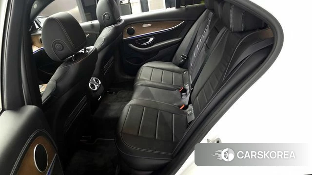 Mercedes-Benz E-Class W213 2021 Белый из Кореи, фото 2