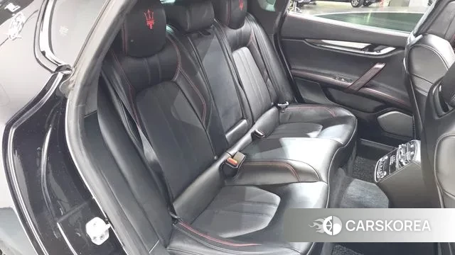 Maserati Quattroporte 2018 Черный из Кореи, фото 2