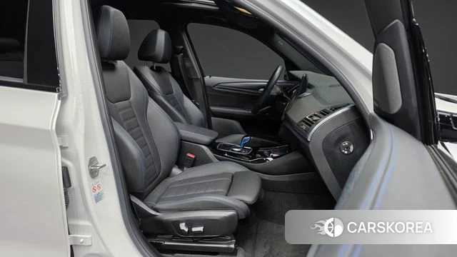 BMW iX3 2022 Белый из Кореи, фото 2