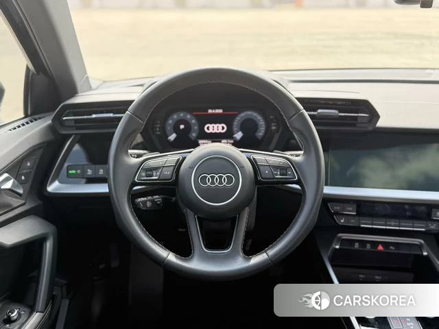 Audi A3 2023 Зеленый из Китая, фото 2