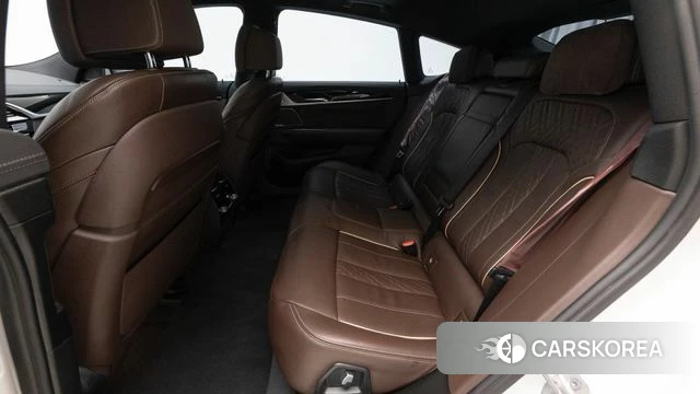 BMW 6 Series GT (G32) 2023 Белый из Кореи, фото 2