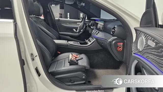 Mercedes-Benz E-Class W213 2020 Белый из Кореи, фото 2