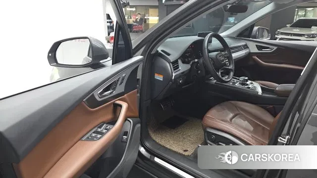 Audi Q7 (4M) 2019 Серый из Кореи, фото 2